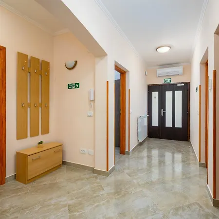 Irena In Saltarija - Istrien Pensionat 3*