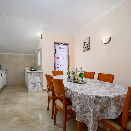 Irena In Saltarija - Istrien 3*