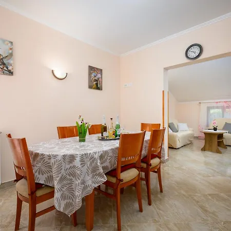Pensionat Irena In Saltarija - Istrien Grožnjan